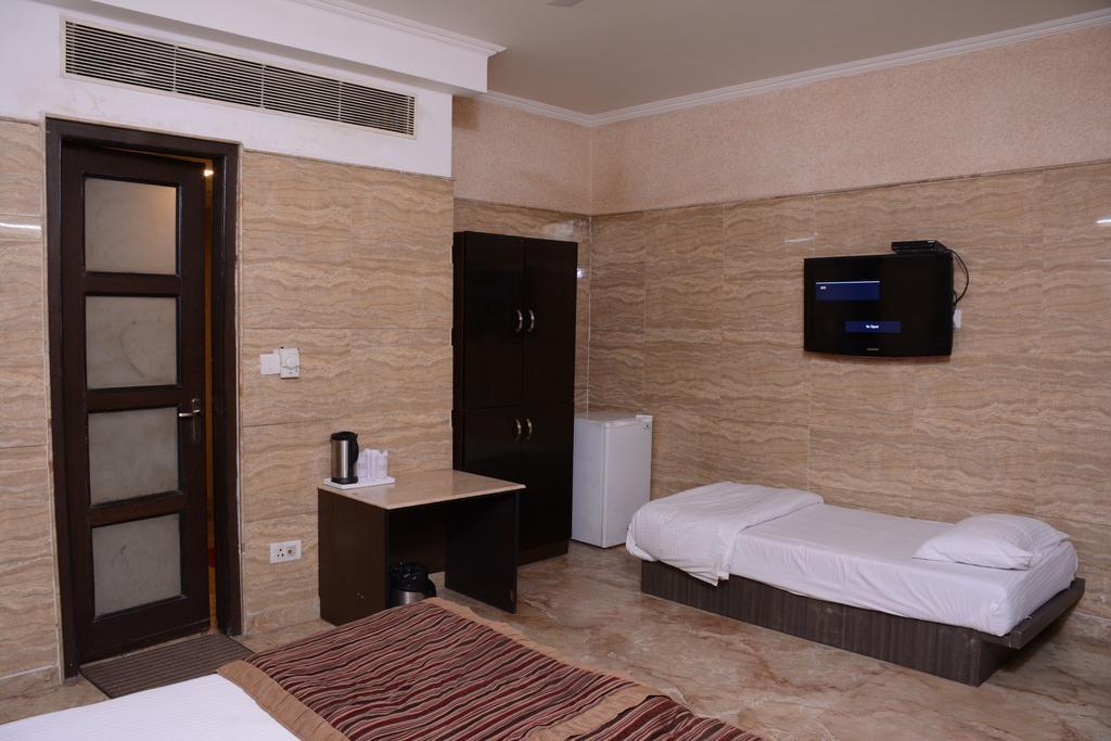 Hotel Singh Palace Nuova Delhi Esterno foto