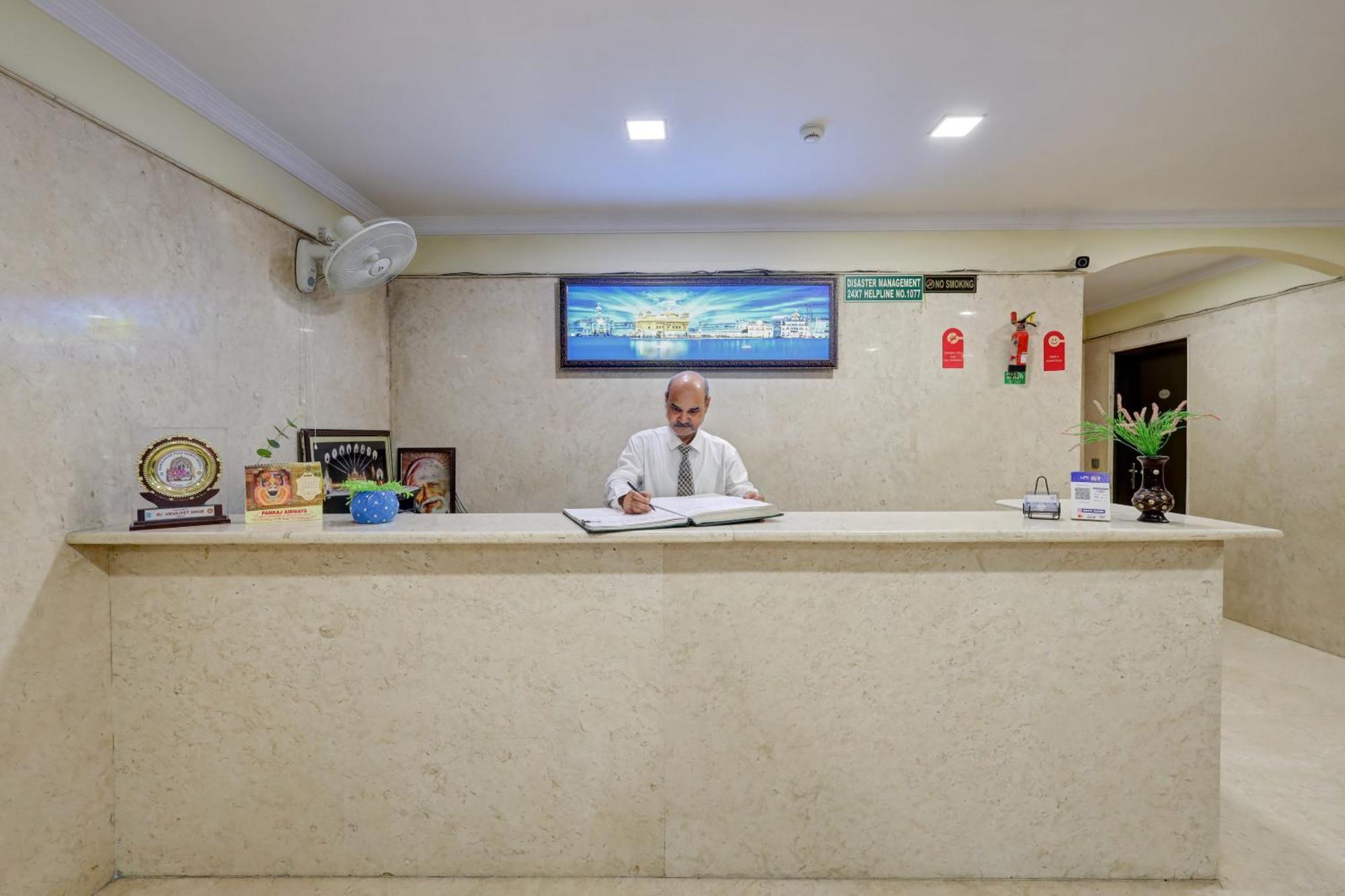 Hotel Singh Palace Delhi  Esterno foto